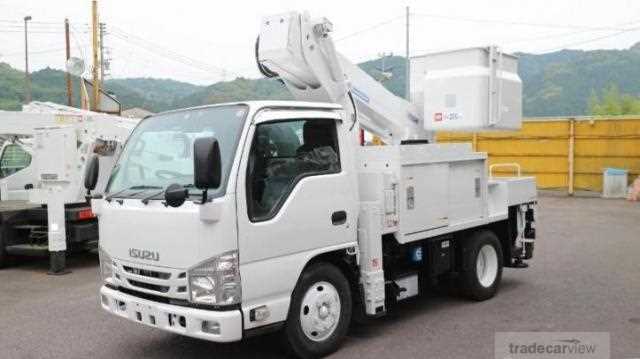 2013 Isuzu Elf Truck