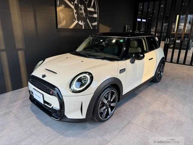 2022 BMW MINI