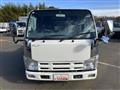 2014 Isuzu Elf Truck