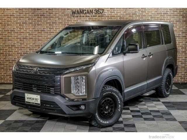 2019 Mitsubishi Delica D5