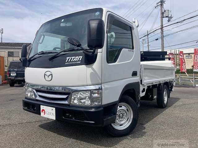 2003 Mazda Titan Dash