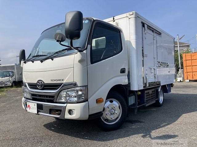 2017 Toyota Toyoace