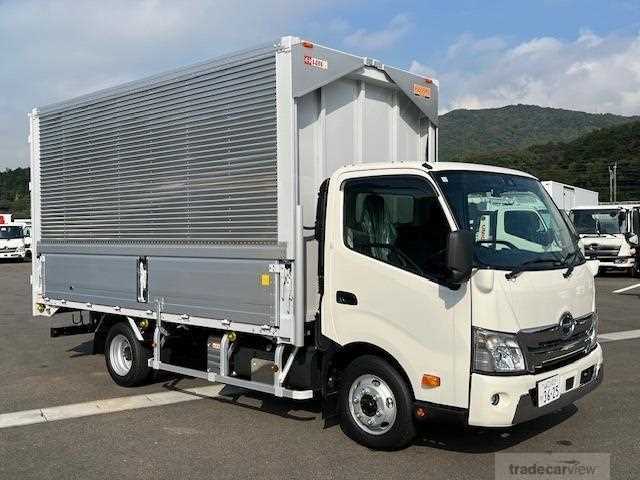 2024 Hino Dutro