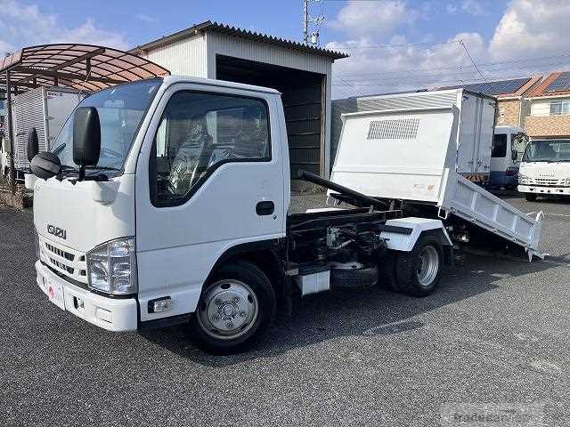 2016 Isuzu Elf Truck