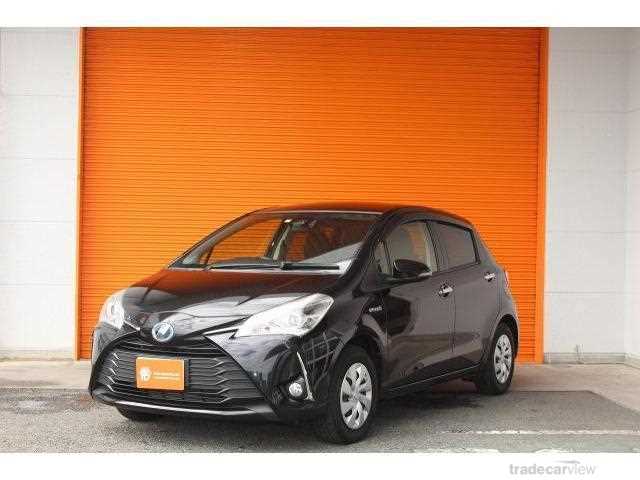 2017 Toyota Vitz