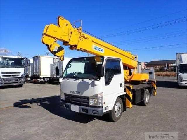 2010 Isuzu Elf Truck