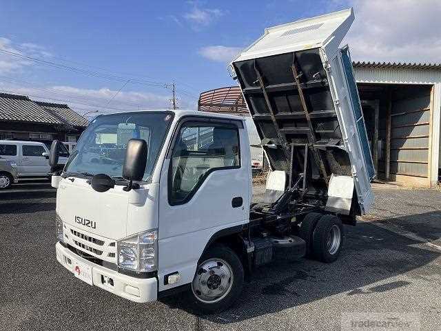 2016 Isuzu Elf Truck