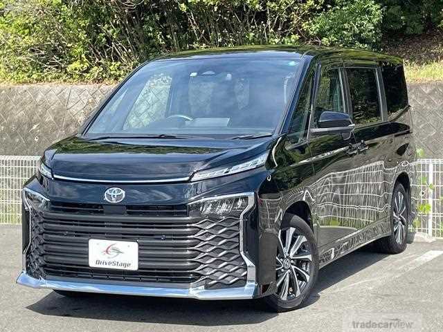 2022 Toyota Voxy