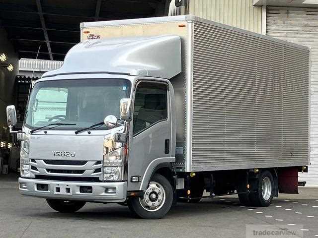 2017 Isuzu Elf Truck