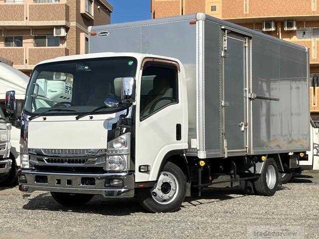 2013 Isuzu Elf Truck