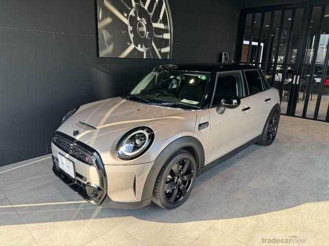 2022 BMW MINI