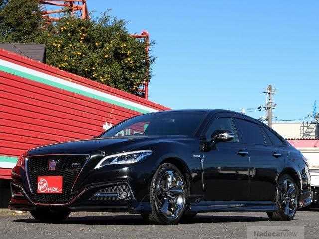 2018 Toyota Crown Hybrid