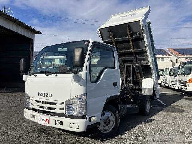 2016 Isuzu Elf Truck