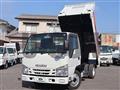 2015 Isuzu Elf Truck