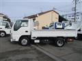 2016 Isuzu Elf Truck