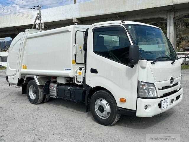 2023 Hino Dutro