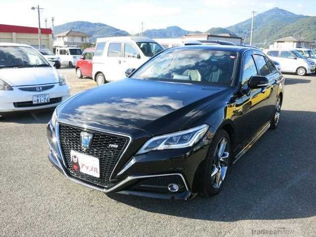 2018 Toyota Crown Hybrid