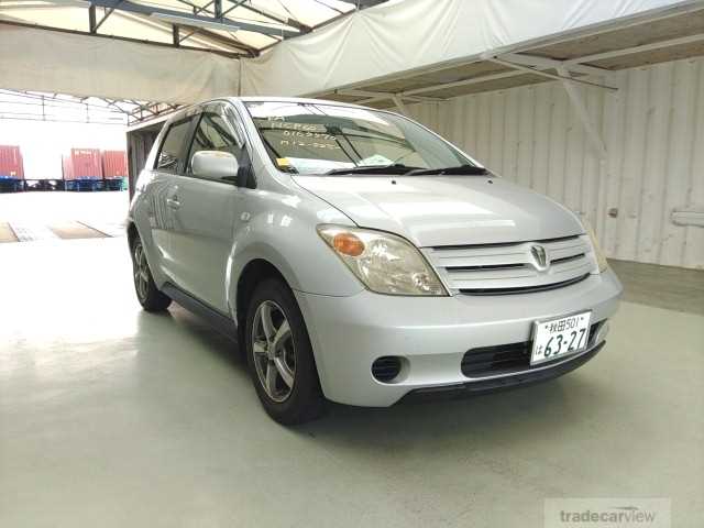 2004 Toyota IST