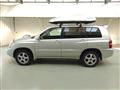 2003 Toyota Kluger V