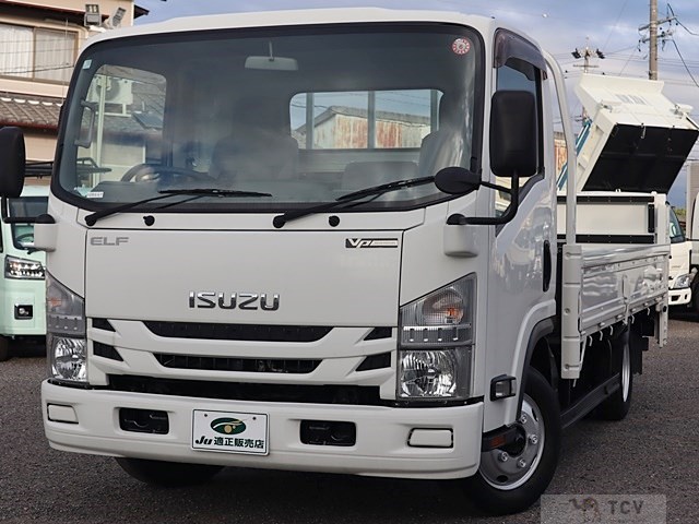 2017 Isuzu Elf