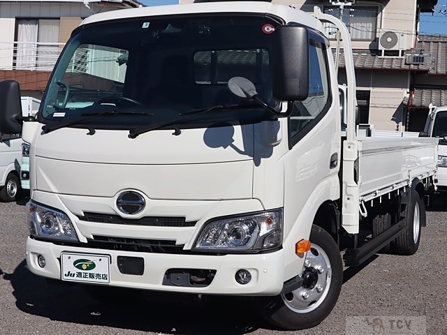 2022 Hino Dutro