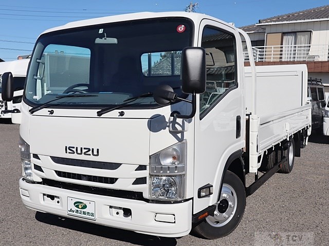 2017 Isuzu Elf