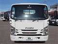 2017 Isuzu Elf