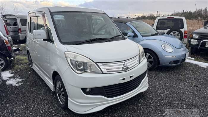 2011 Mitsubishi Delica D2