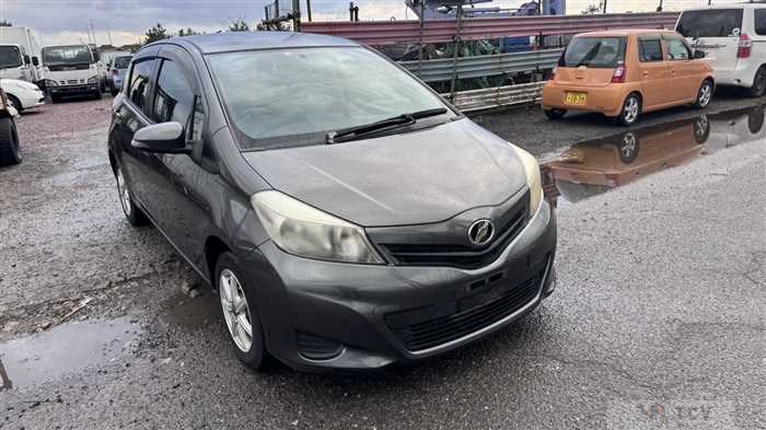 2011 Toyota Vitz