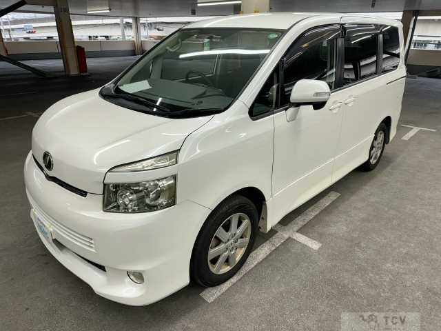 2008 Toyota Voxy