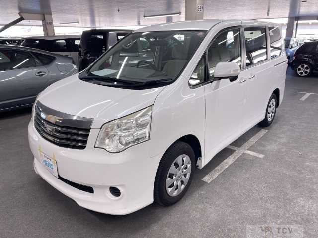 2012 Toyota Noah