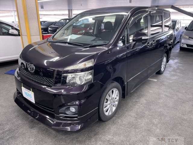 2011 Toyota Voxy