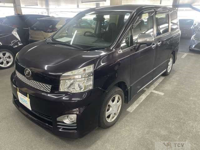 2013 Toyota Voxy