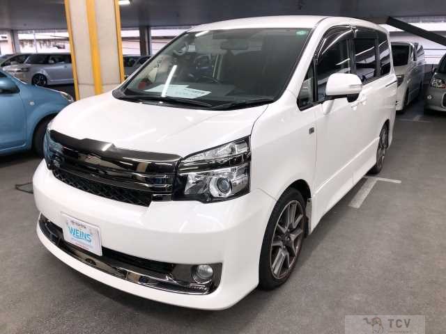 2013 Toyota Voxy