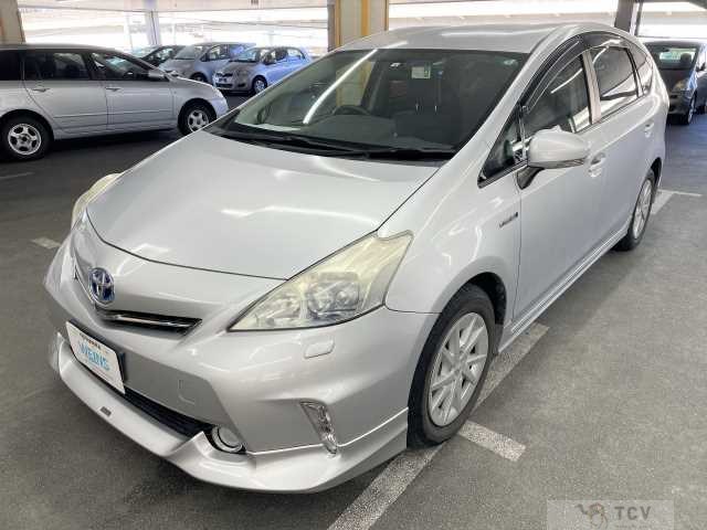 2012 Toyota PRIUS α