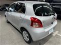 2006 Toyota Vitz