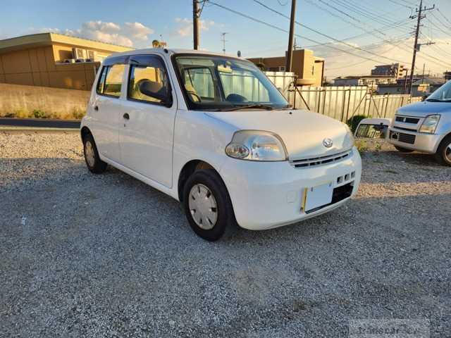 2009 Daihatsu Esse