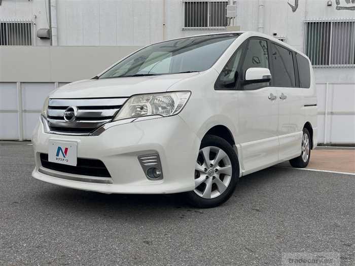 2011 Nissan Serena