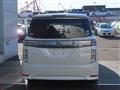 2017 Nissan Elgrand