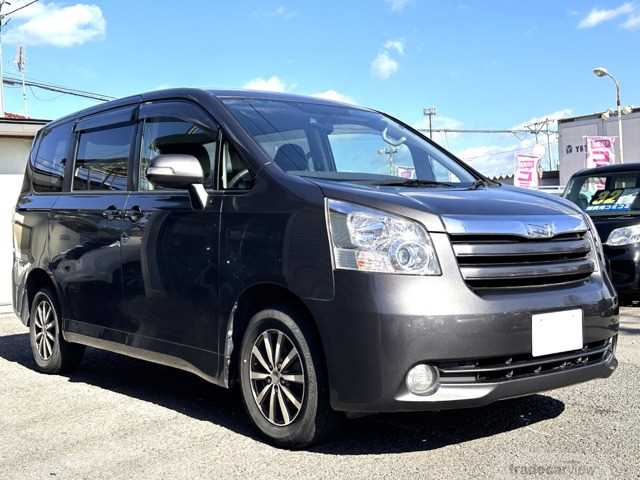 2009 Toyota Noah