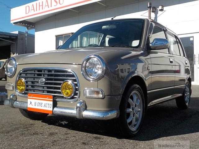 2001 Daihatsu Miragino