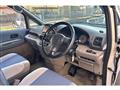 2000 Nissan Serena