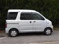 2004 Daihatsu Atrai Wagon