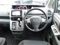 2007 Toyota Voxy