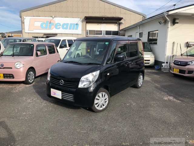 2011 Nissan ROOX