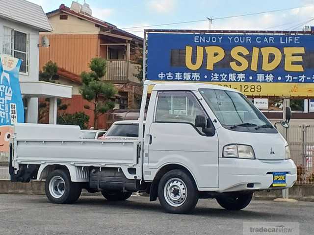 2002 Mitsubishi Delica Truck