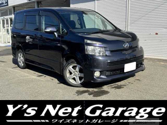 2007 Toyota Voxy