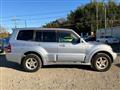 2005 Mitsubishi Pajero