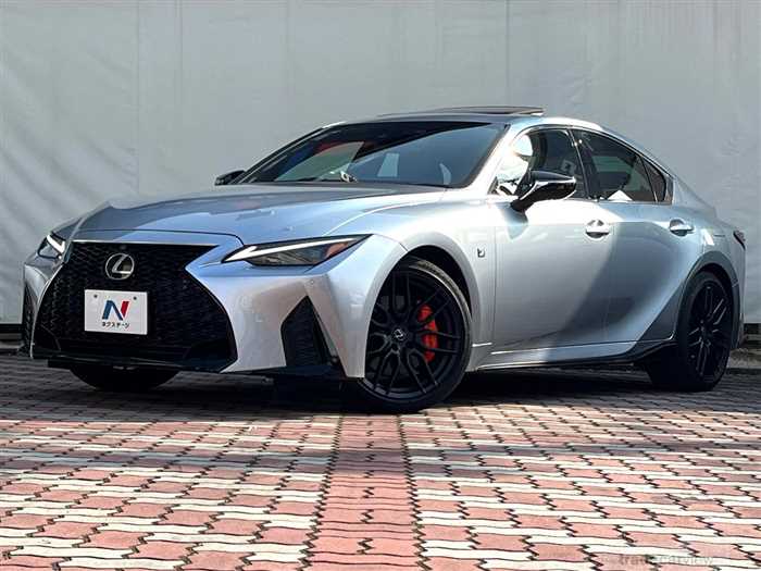 2021 Lexus IS