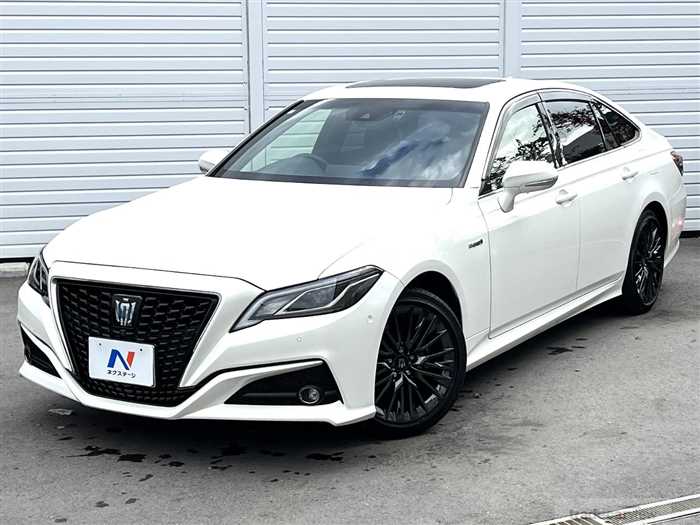 2020 Toyota Crown Hybrid